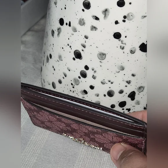 Kate Spade New York Signature Spade Flower Small Slim Card Holder (Grenache Mult - Picture 3 of 5